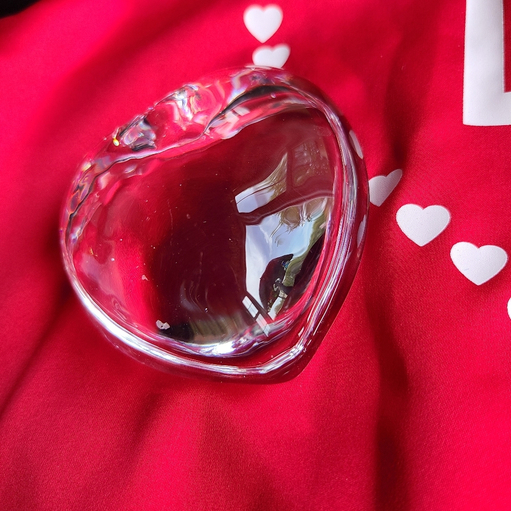 Glass Paper Weight - Picture 4 of 9